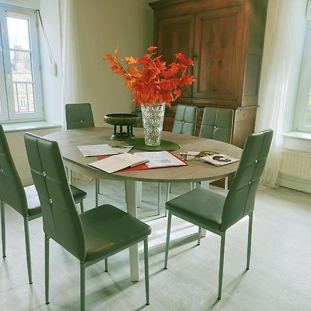 Les Appartements Du Marche Dinan Eksteriør billede