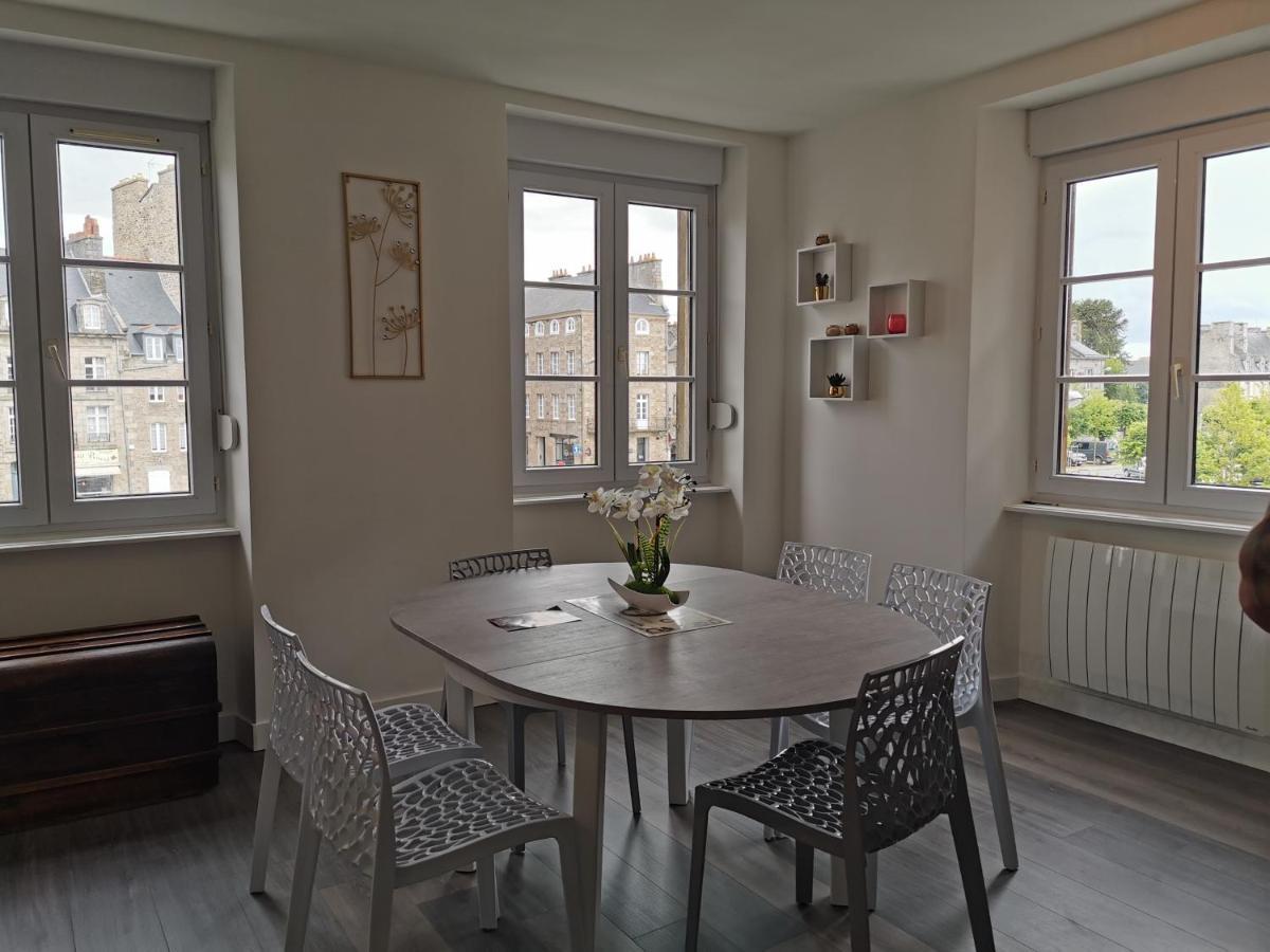 Les Appartements Du Marche Dinan Eksteriør billede