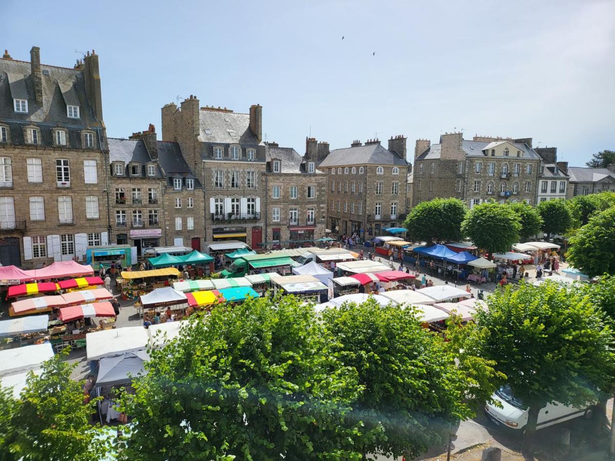 Les Appartements Du Marche Dinan Eksteriør billede