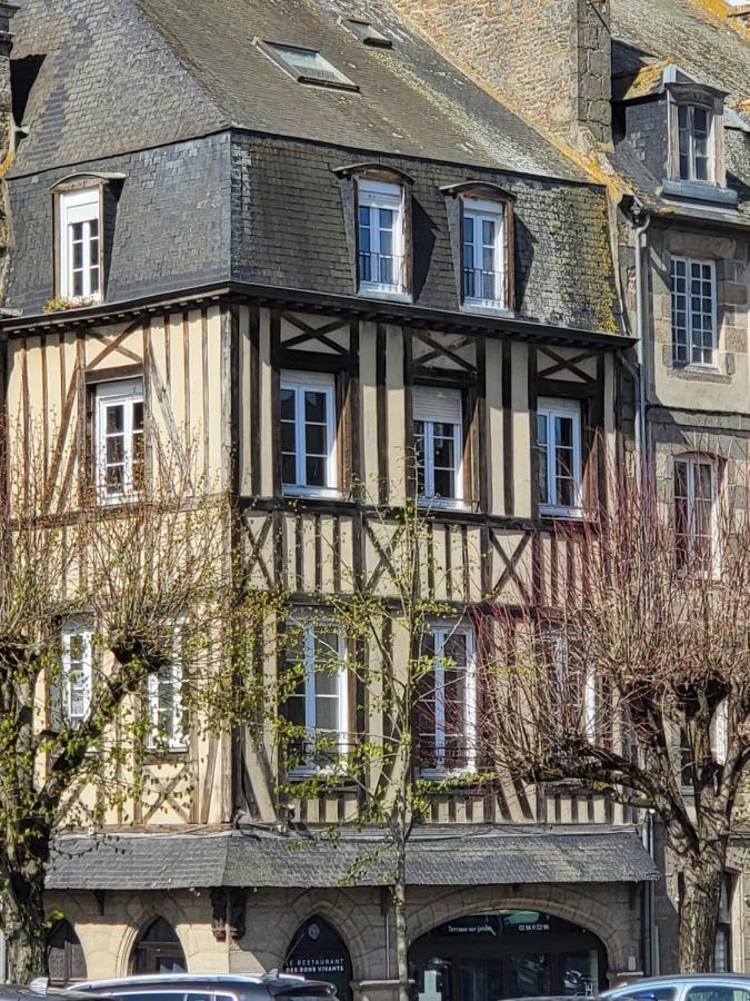 Les Appartements Du Marche Dinan Værelse billede